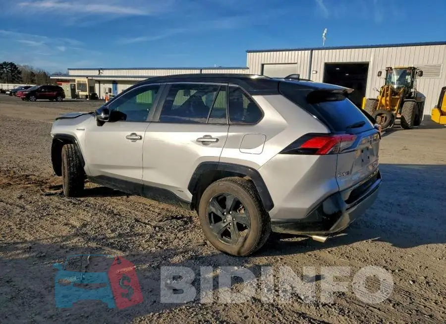JTMEWRFV6LJ047155 Photo# 2