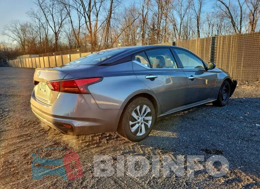 1N4BL4BV3PN337927 Photo# 3