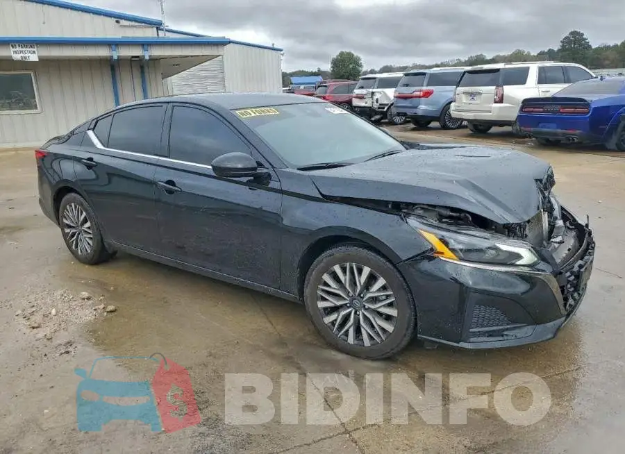 1N4BL4CV4SN337572 Photo# 4