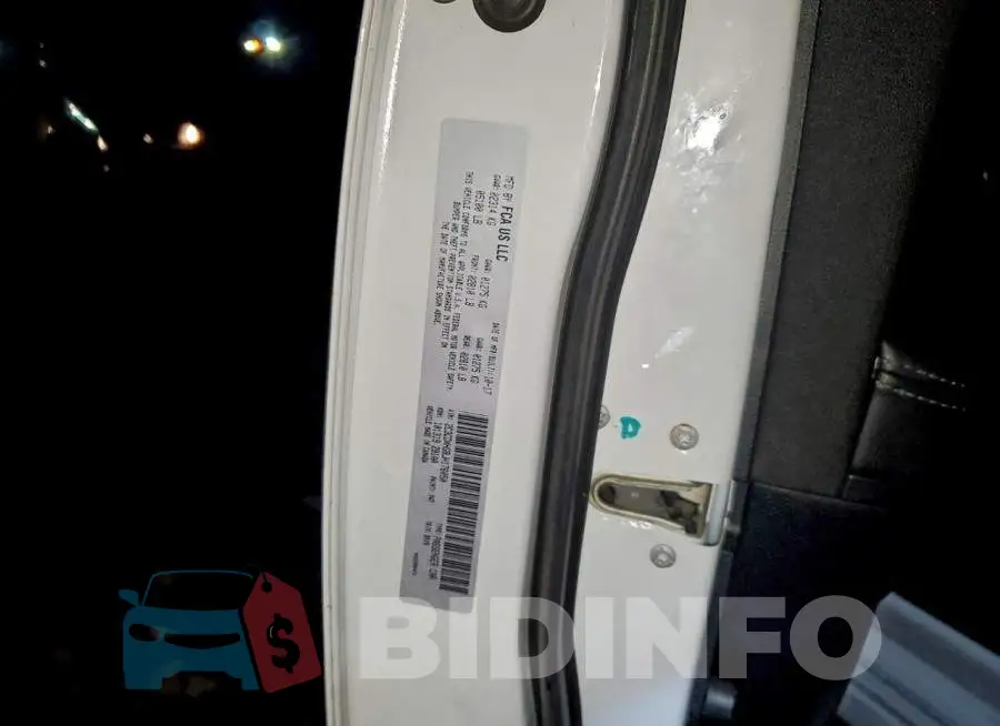 2C3CDXHG8JH176050 Photo# 12