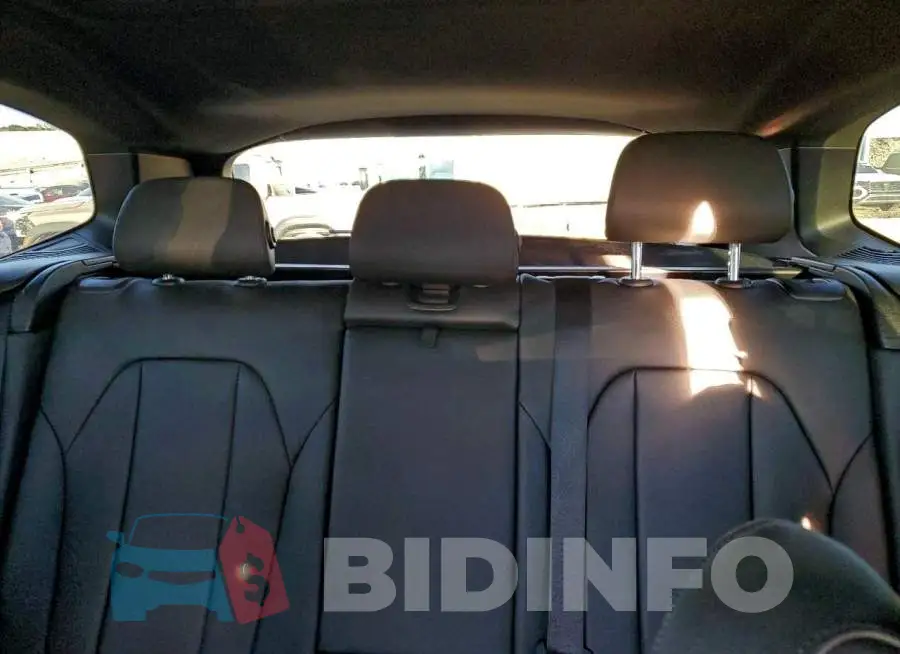 5UXTR7C58KLR38671 Photo# 10