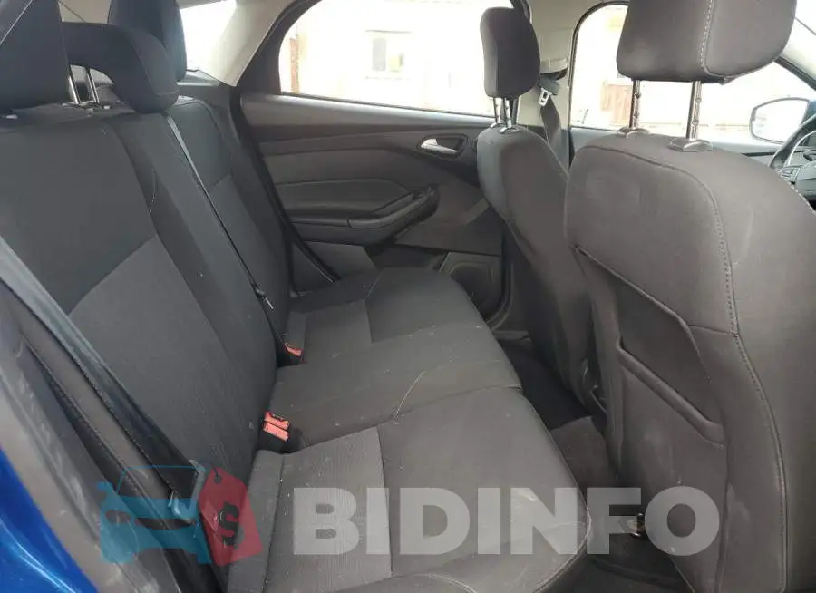 1FADP3M22JL285591 Photo# 10