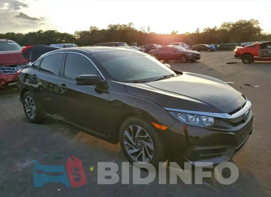 19XFC2F73HE054817 Photo# 4