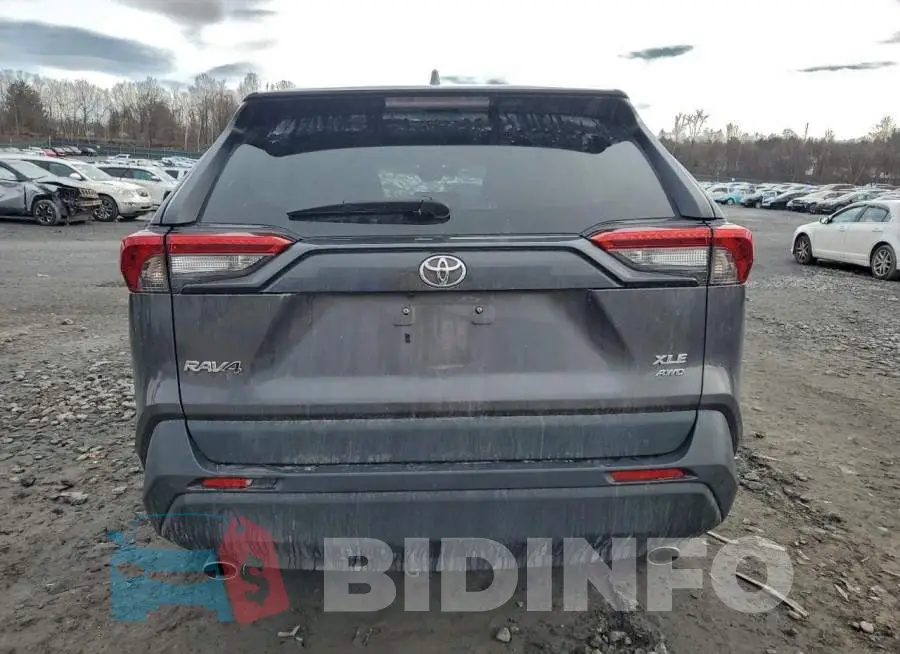 2T3P1RFV8MC238278 Photo# 6