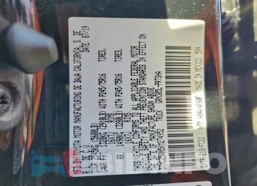 3TMCZ5AN5KM274952 Photo# 12
