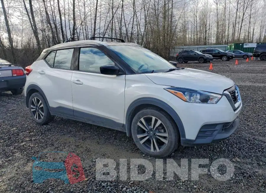 3N1CP5CU3JL512279 Photo# 4