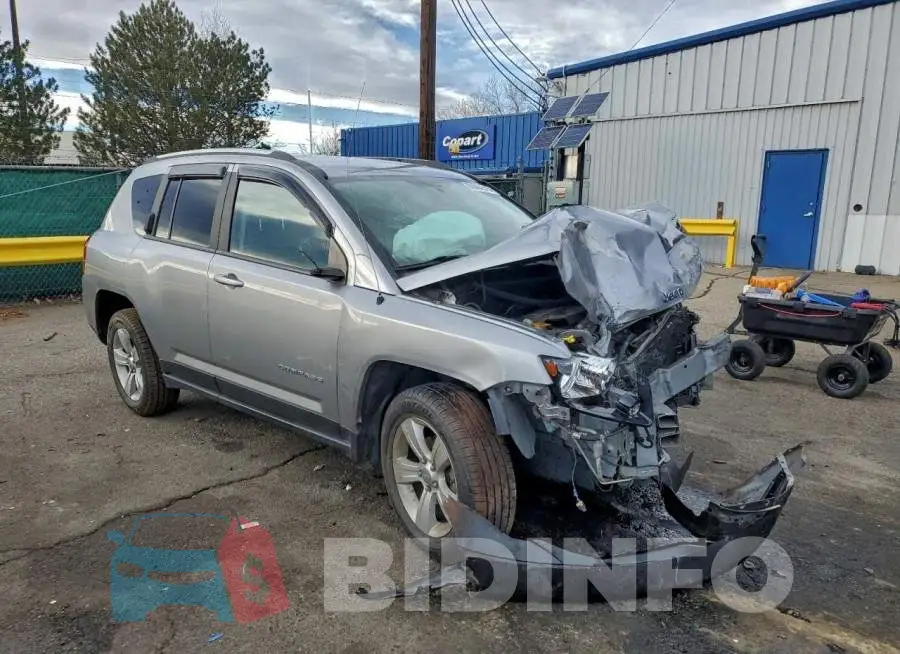 1C4NJDEB6HD154513 Photo# 4