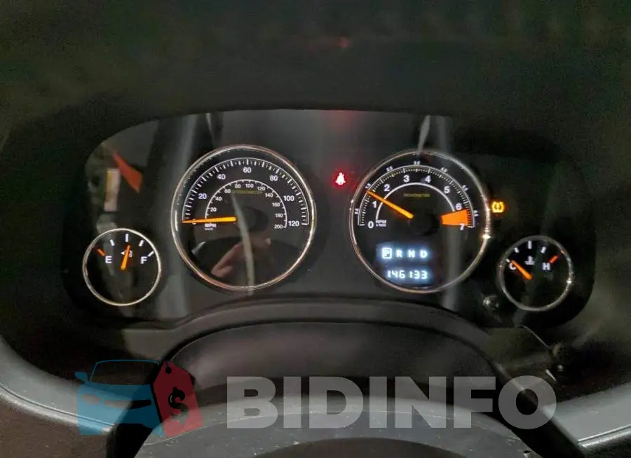 1C4NJDEBXHD127198 Photo# 9