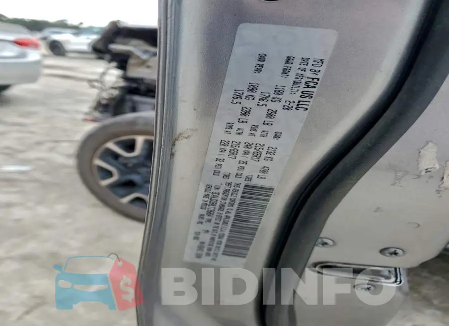 3C4NJDDB0LT196034 Photo# 14