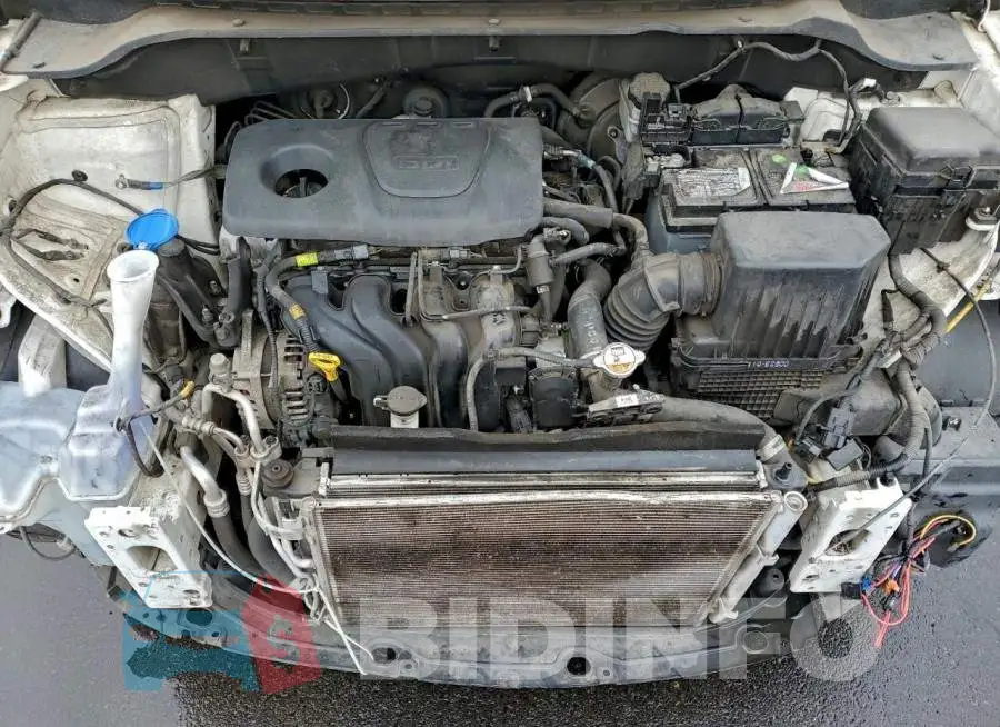 KNDJN2A21J7586489 Photo# 11