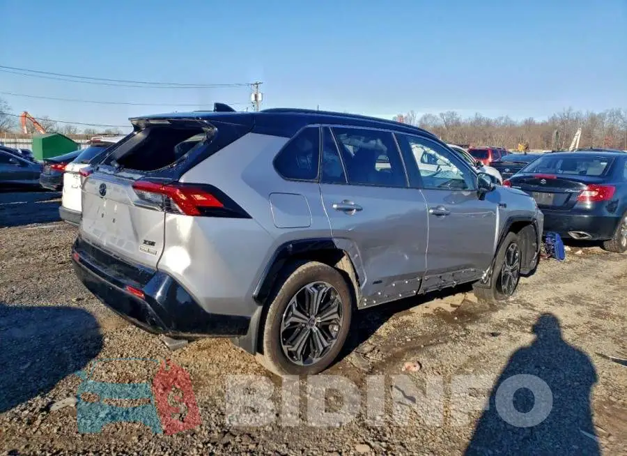 JTMEB3FV6MD052526 Photo# 3