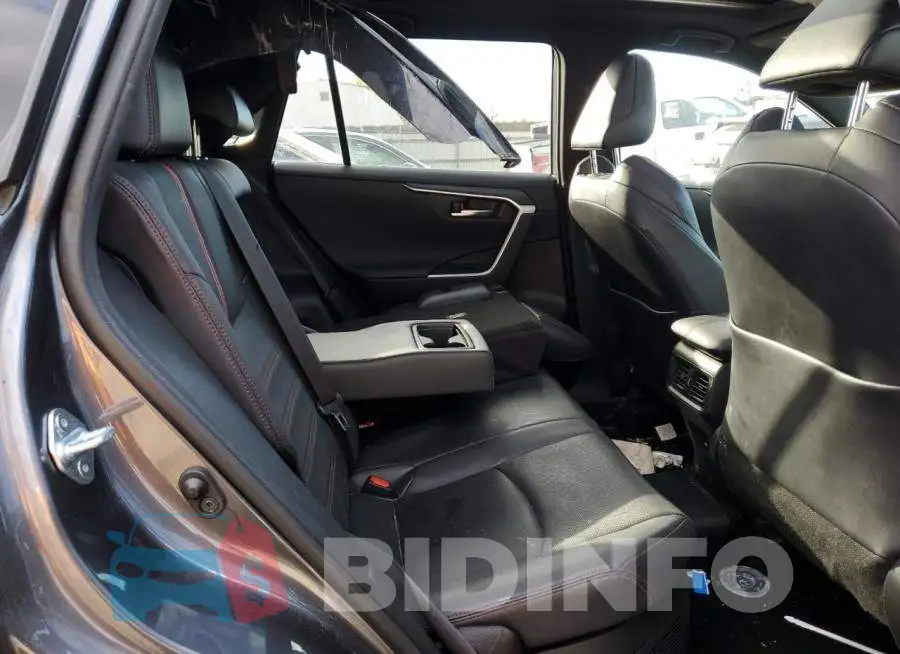 JTMFB3FV2MD055699 Photo# 11
