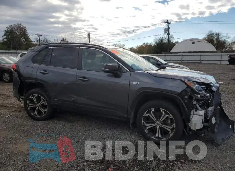 JTMFB3FV2MD055699 Photo# 4