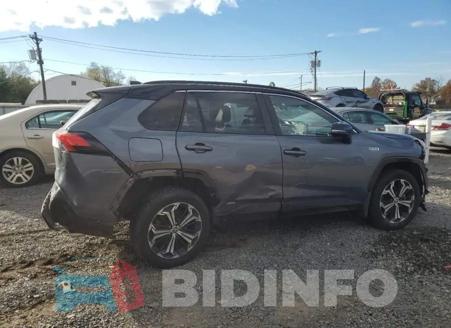 JTMFB3FV2MD055699 Photo# 3
