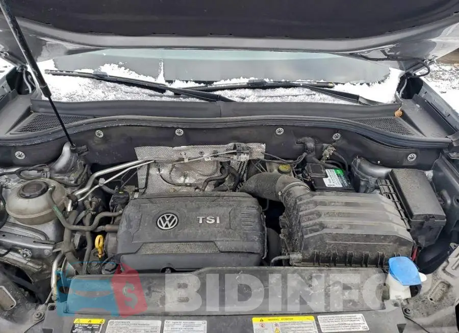1V2LC2CA2MC230727 Photo# 12