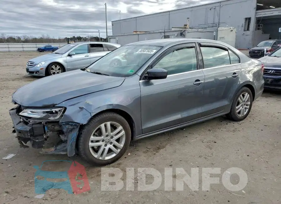 3VW2B7AJXHM367416 Photo# 1