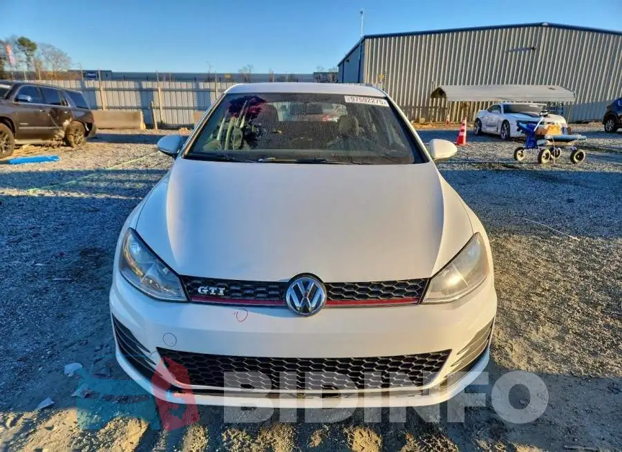 3VW5T7AU4HM050087 Photo# 5