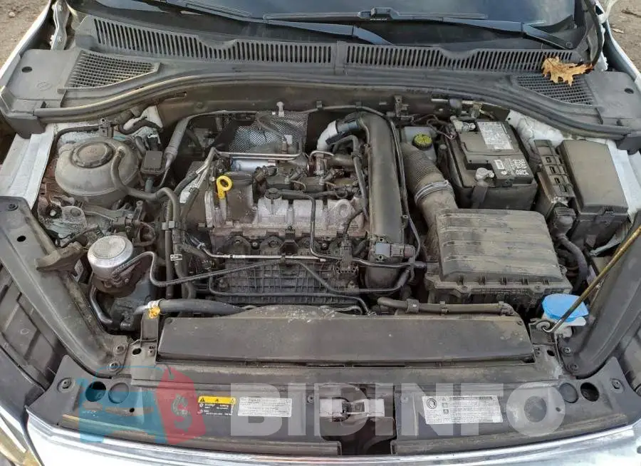 3VWCB7BU2LM051689 Photo# 11