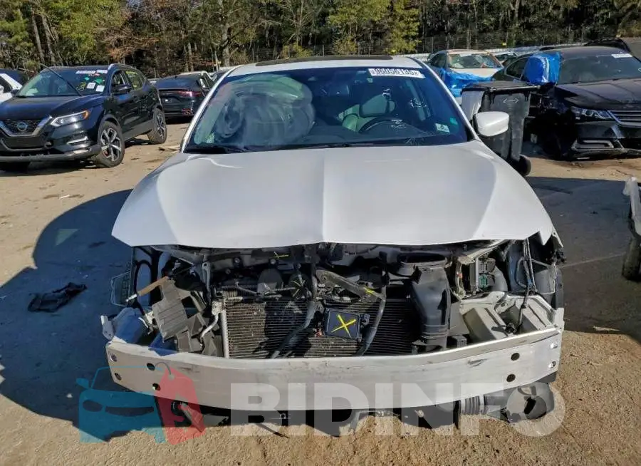 19UDE2F7XMA002293 Photo# 5