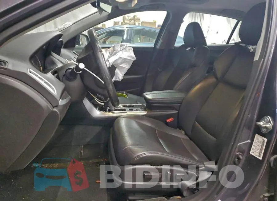 19UUB1F30JA005358 Photo# 7