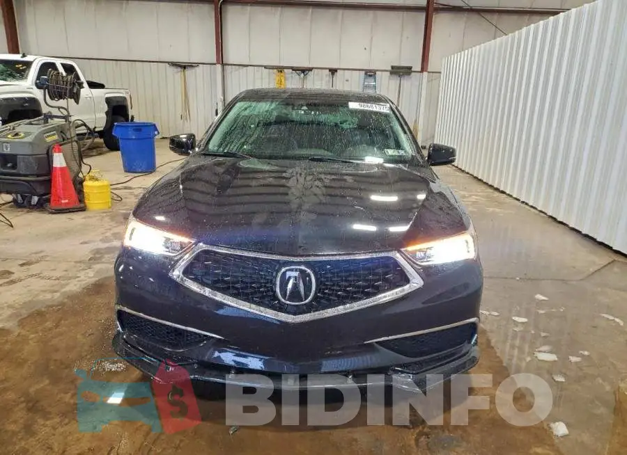 19UUB2F43KA001708 Photo# 5