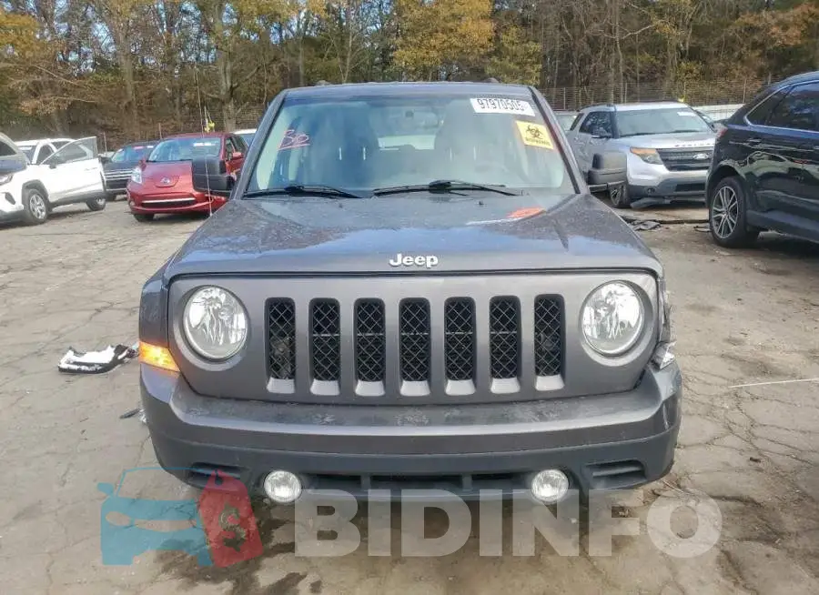 1C4NJPBB9HD157637 Photo# 5