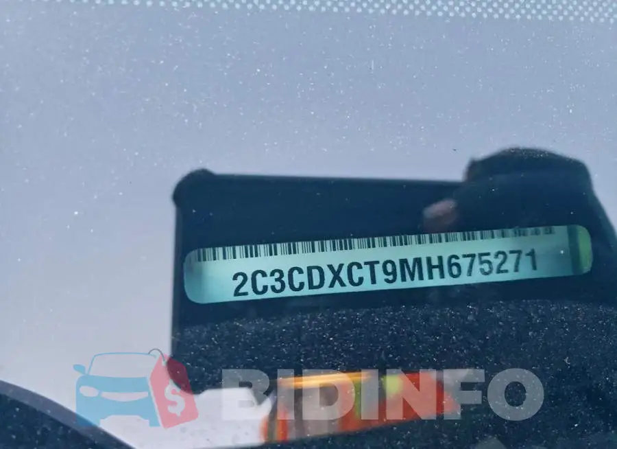 2C3CDXCT9MH675271 Photo# 12