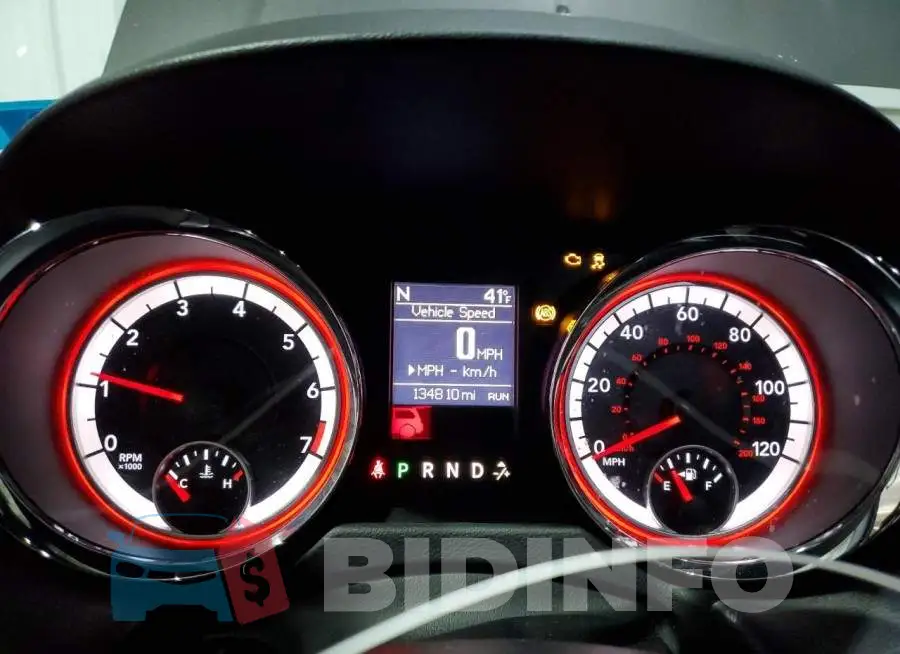 2C4RDGEGXKR695137 Photo# 9