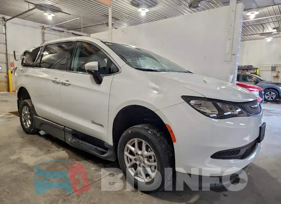 2C4RC1CG1PR582882 Photo# 4