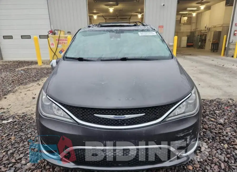 2C4RC1GG3LR280904 Photo# 5
