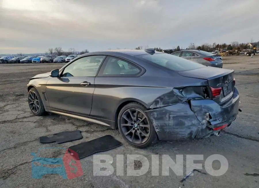 WBA4W9C09LFJ86670 Photo# 2