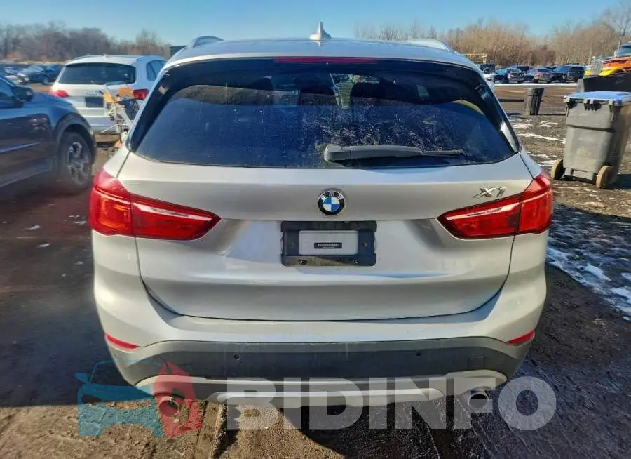 WBXHT3Z37H4A65284 Photo# 6
