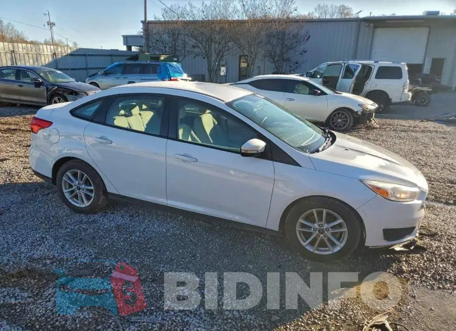 1FADP3F21HL337722 Photo# 4