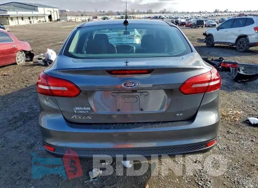 1FADP3F22JL220317 Photo# 6