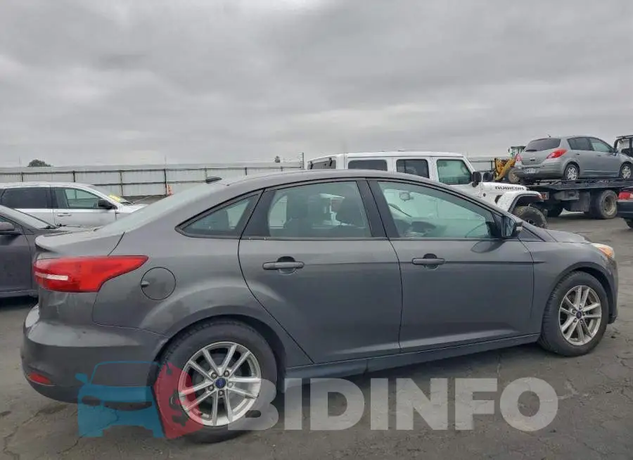 1FADP3F26HL304442 Photo# 3