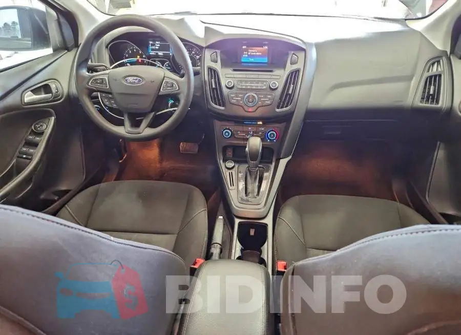 1FADP3F28HL269547 Photo# 8