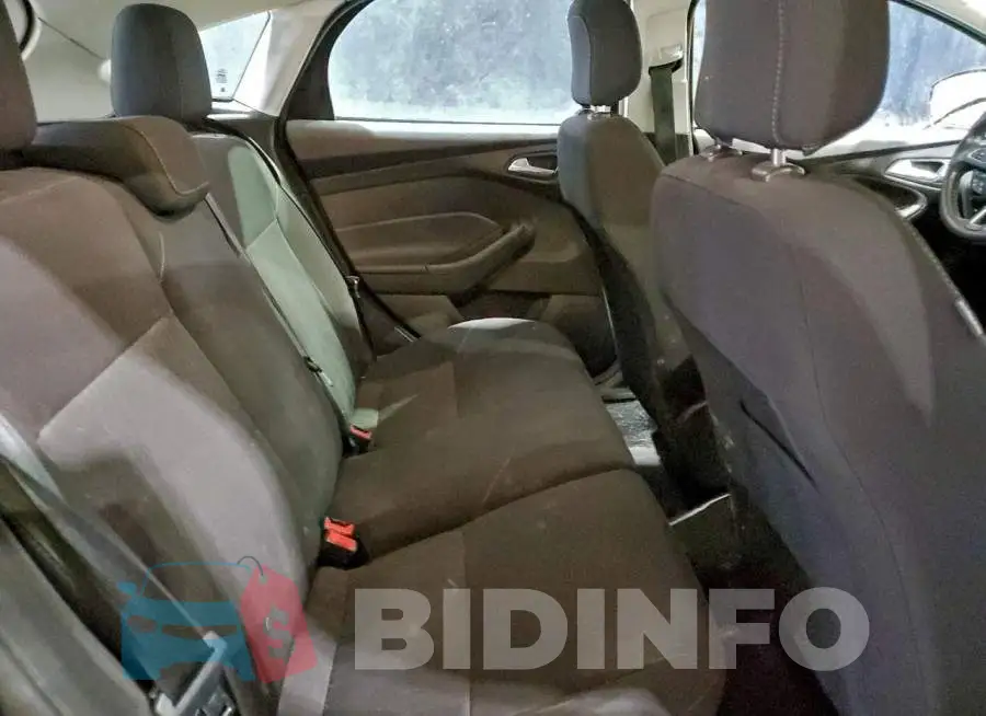 1FADP3M21JL310948 Photo# 11