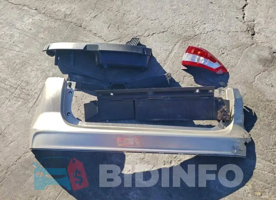 1FADP5AU4JL104007 Photo# 13