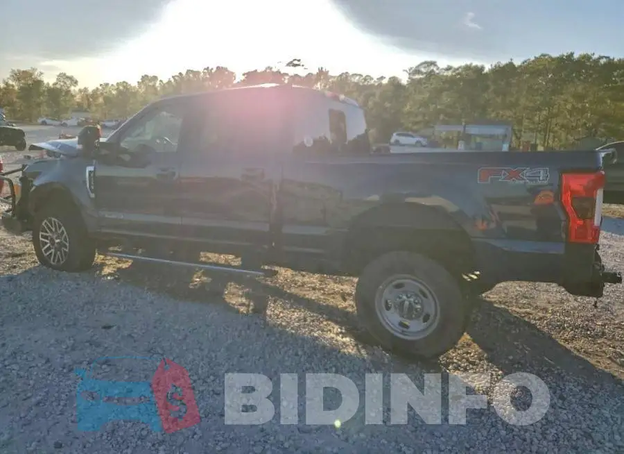 1FT7W2BT5HED25242 Photo# 2