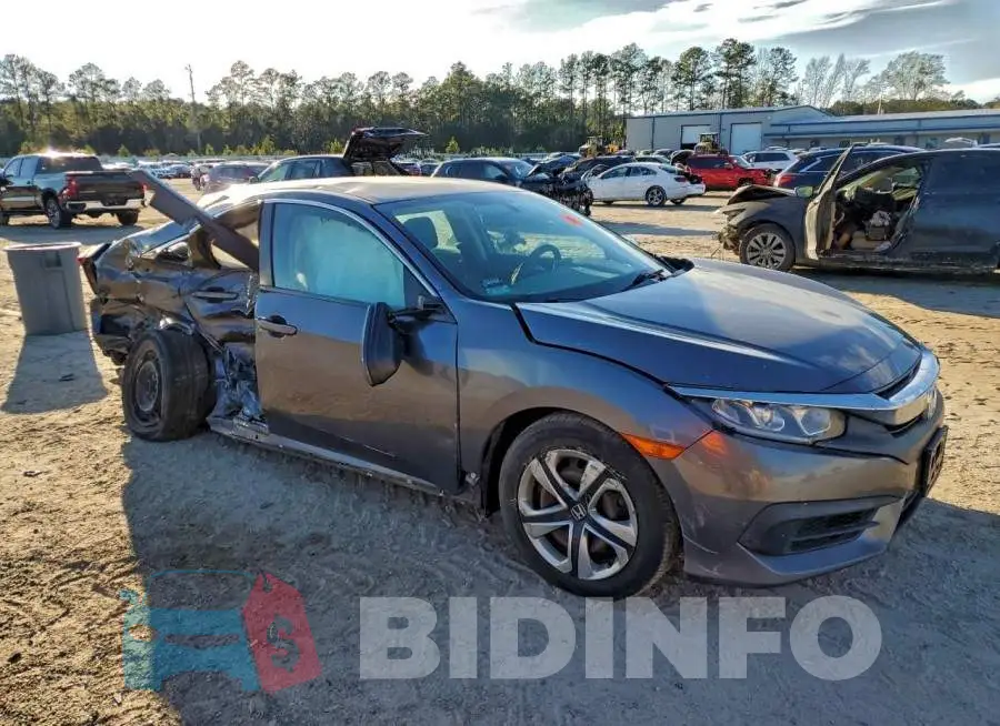 19XFC2F57HE035430 Photo# 4