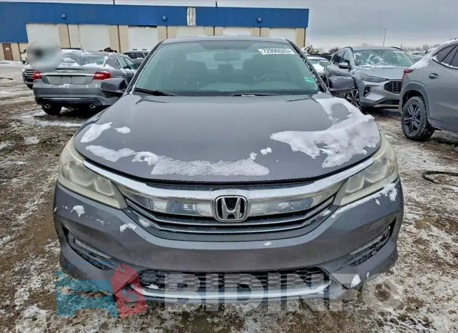 1HGCR2F77HA292885 Photo# 5