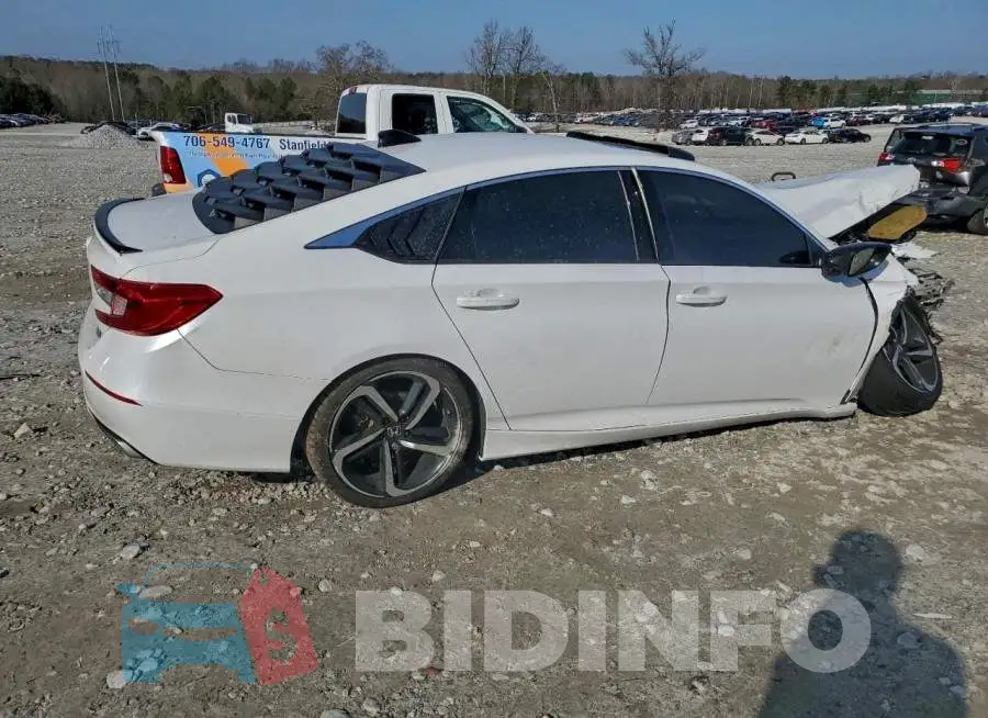 1HGCV2F30MA008919 Photo# 3
