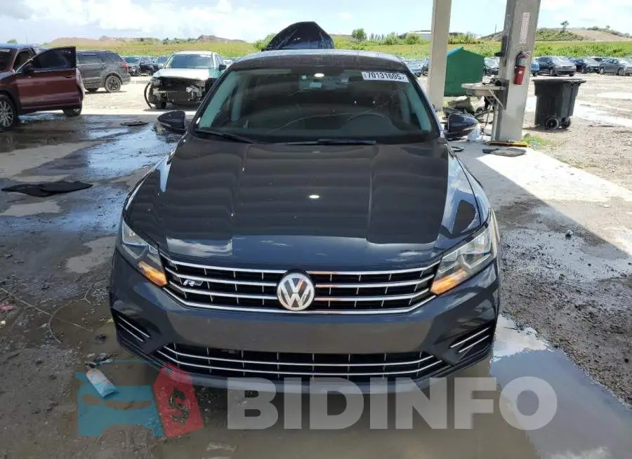 1VWDT7A36HC010081 Photo# 5