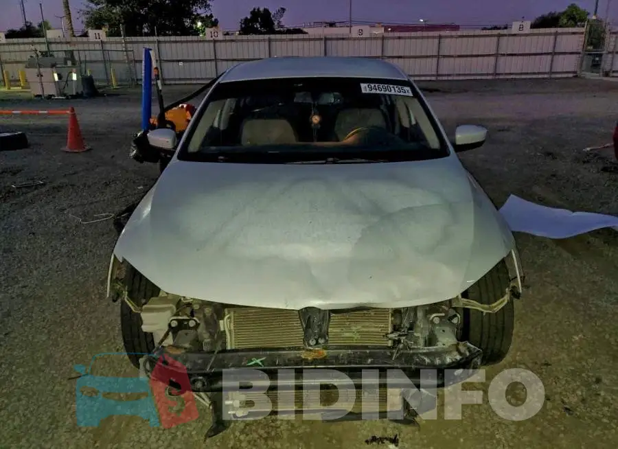 3VW2B7AJ6HM405871 Photo# 5