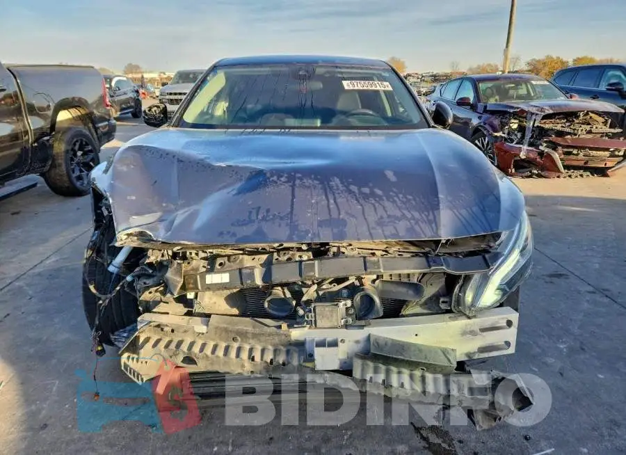 1N4BL4CV1LN310329 Photo# 5