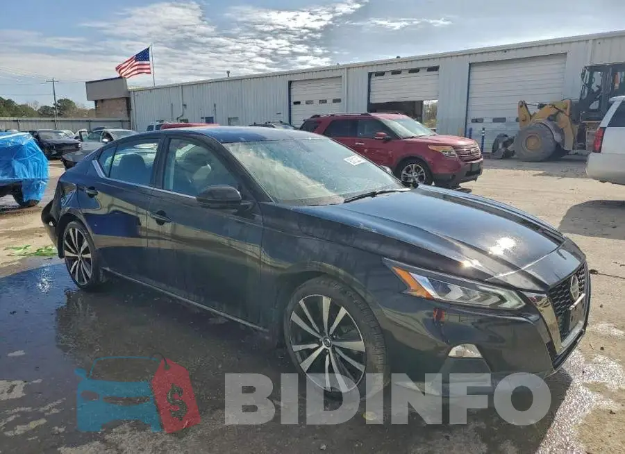 1N4BL4CV4KC129333 Photo# 4