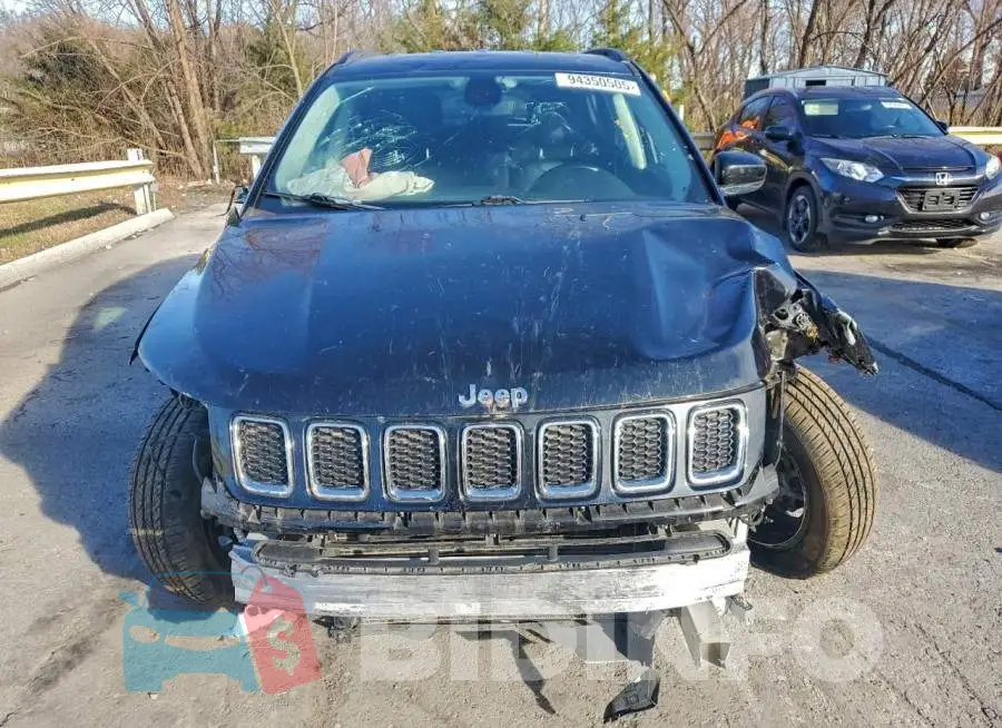 3C4NJDCB2LT138864 Photo# 5