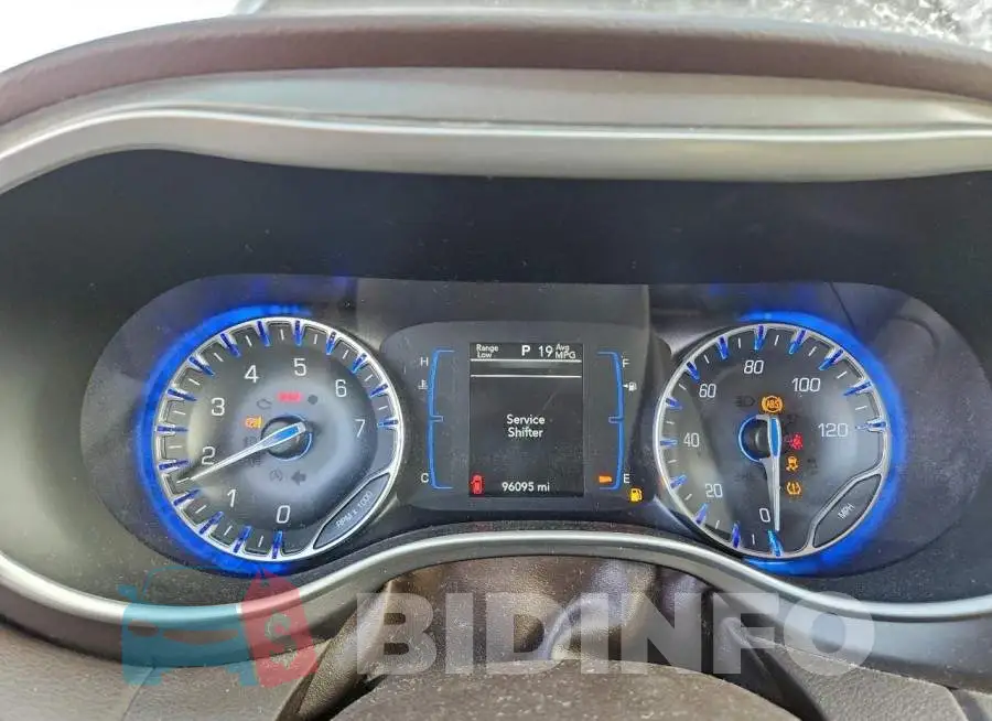 2C4RC1FG1JR292824 Photo# 9