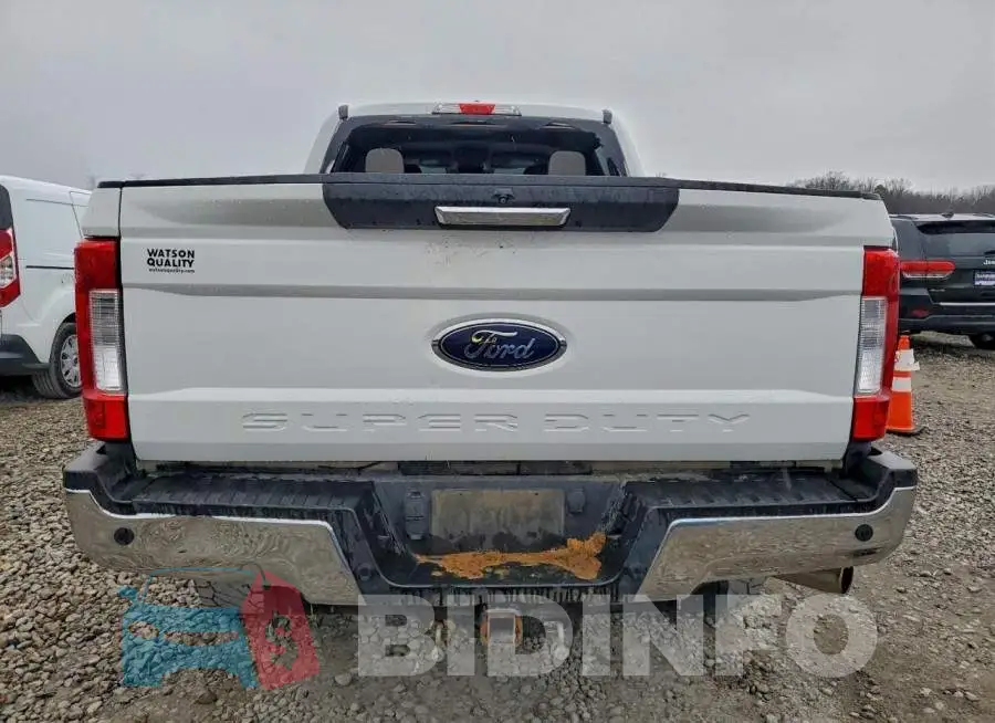 1FT7W2B62JEB56572 Photo# 6