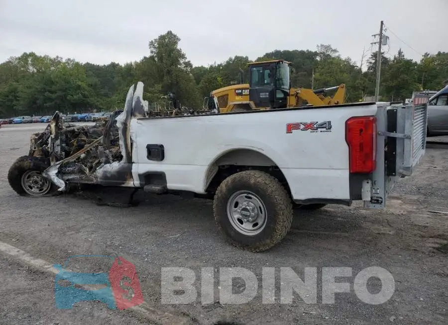 1FT7X2BAXSED42928 Photo# 2